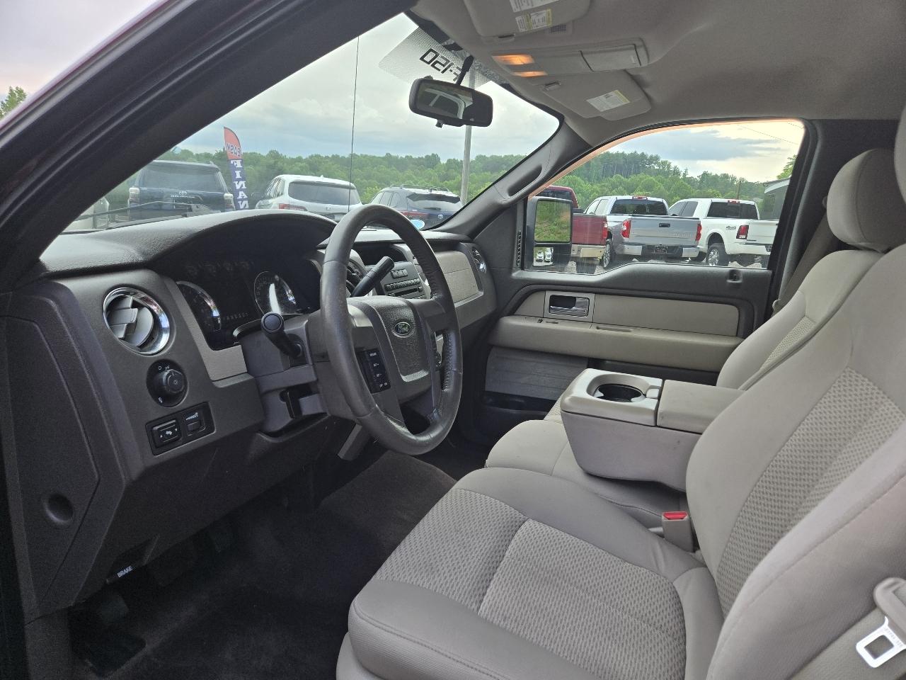 Ford F-150 4WD SuperCrew 145" XLT 2010