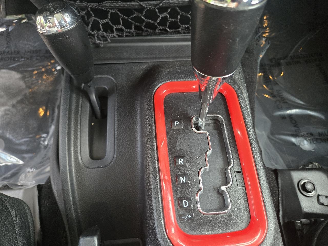 Jeep Wrangler Unlimited 4WD 4dr Sahara 2017