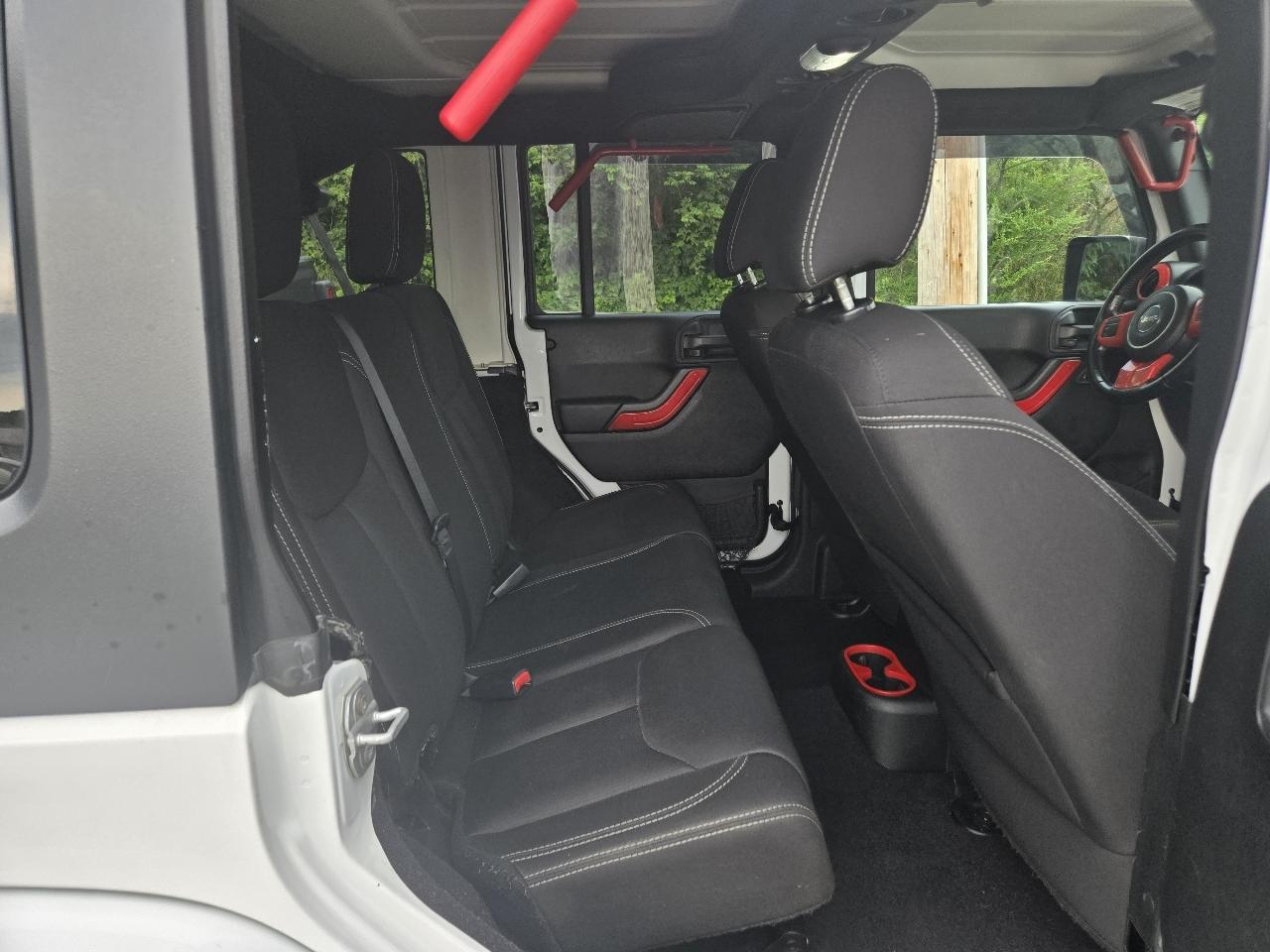 Jeep Wrangler Unlimited 4WD 4dr Sahara 2017