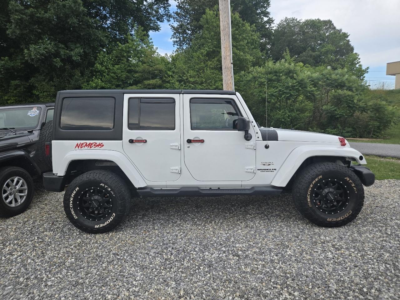 Jeep Wrangler Unlimited 4WD 4dr Sahara 2017