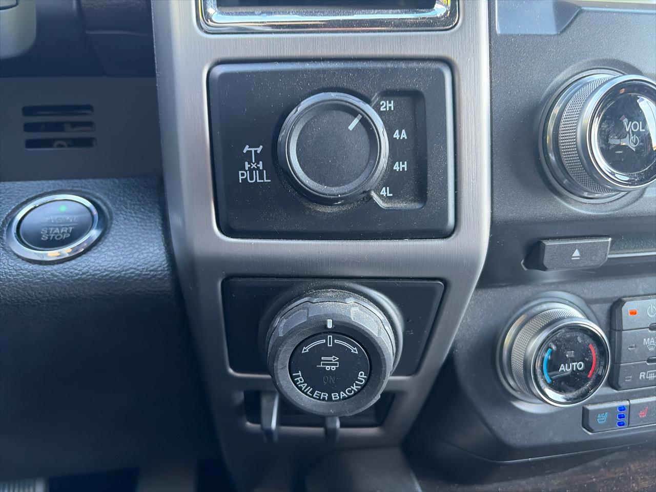 Ford F-150 Platinum 4WD SuperCrew 5.5' Box 2017