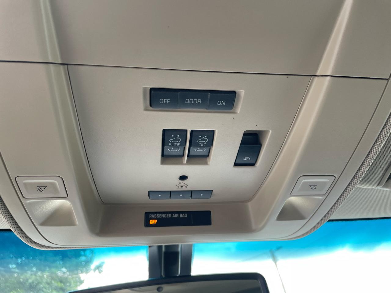 GMC Sierra 1500 4WD Crew Cab 143.5" SLT 2014
