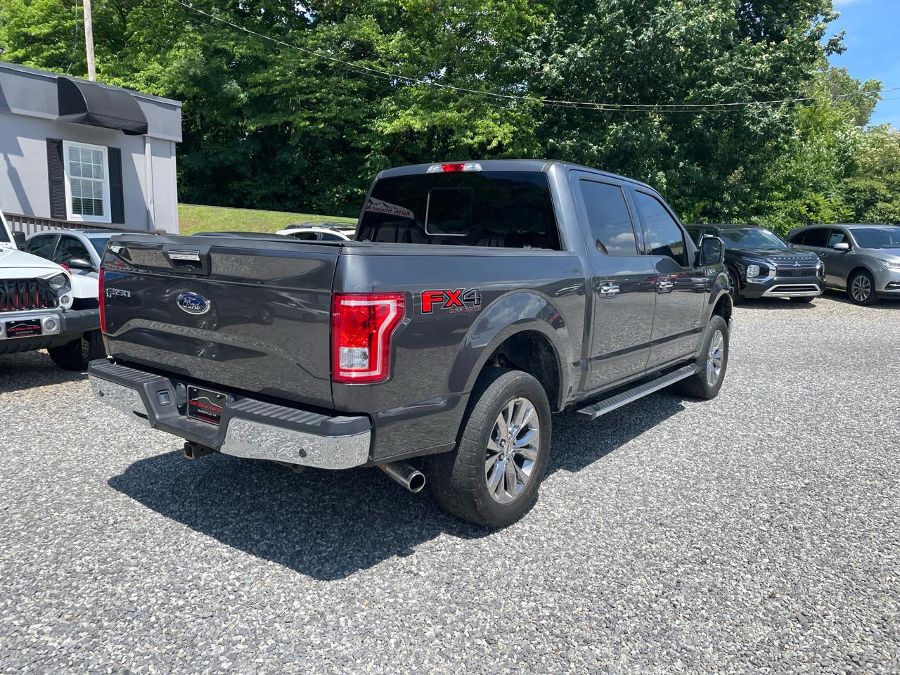 Ford F-150 FX4 SuperCrew 5.5-ft. Bed 4WD 2017
