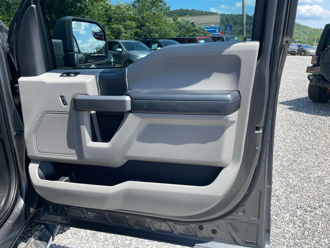 Ford F-150 FX4 SuperCrew 5.5-ft. Bed 4WD 2017