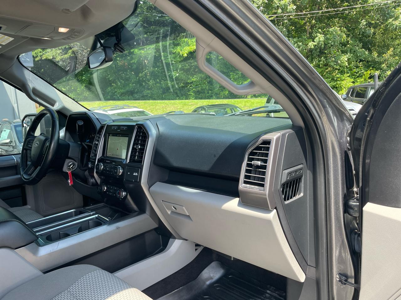 Ford F-150 FX4 SuperCrew 5.5-ft. Bed 4WD 2017