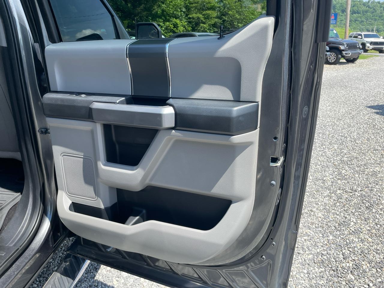 Ford F-150 FX4 SuperCrew 5.5-ft. Bed 4WD 2017
