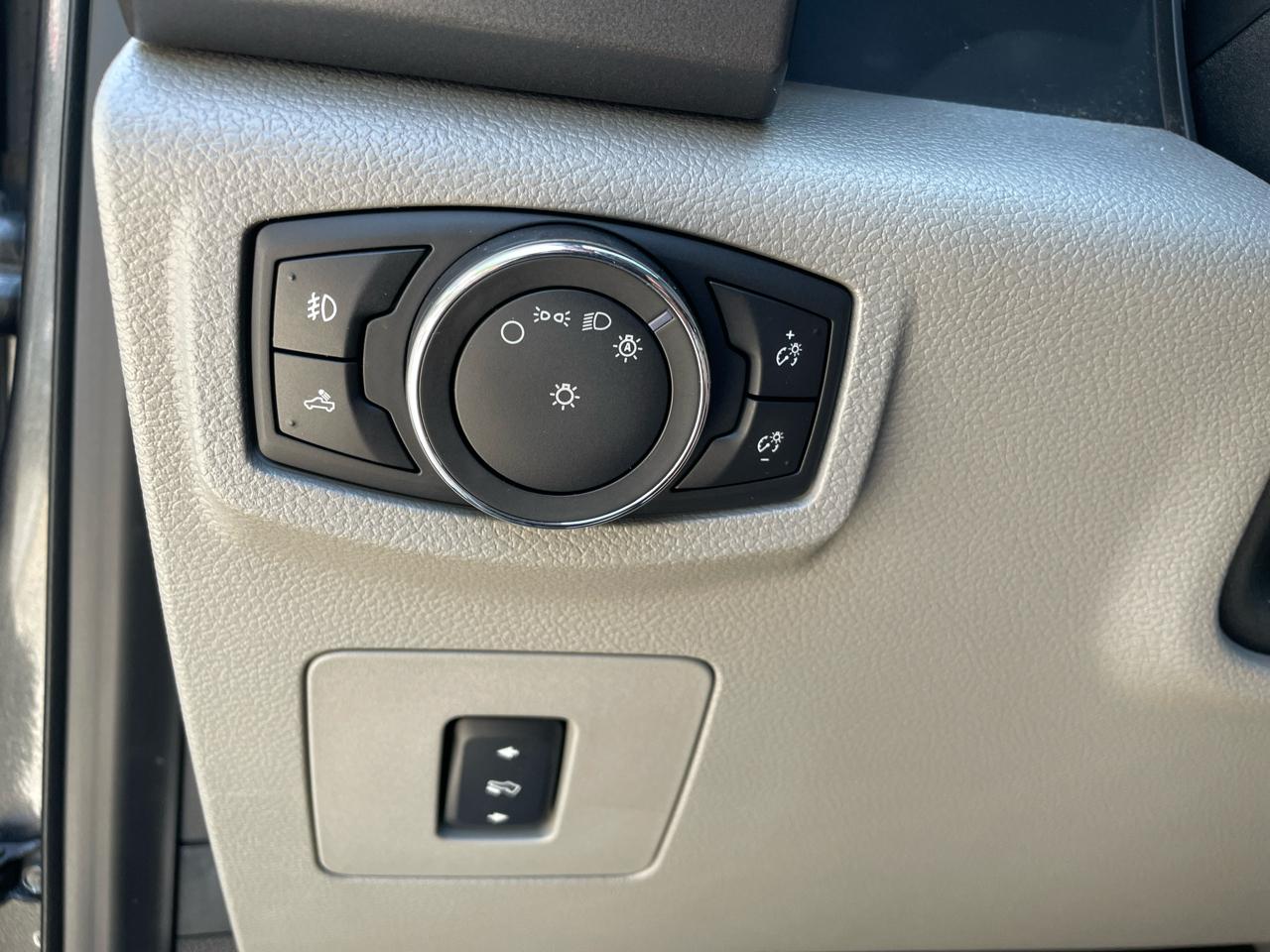 Ford F-150 FX4 SuperCrew 5.5-ft. Bed 4WD 2017