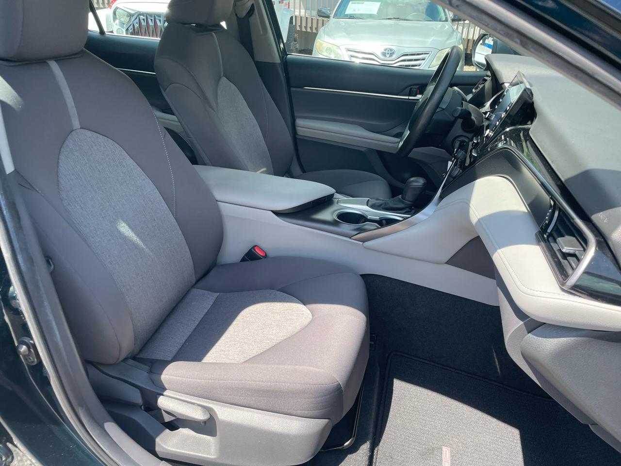 Toyota Camry LE Auto (Natl) 2021
