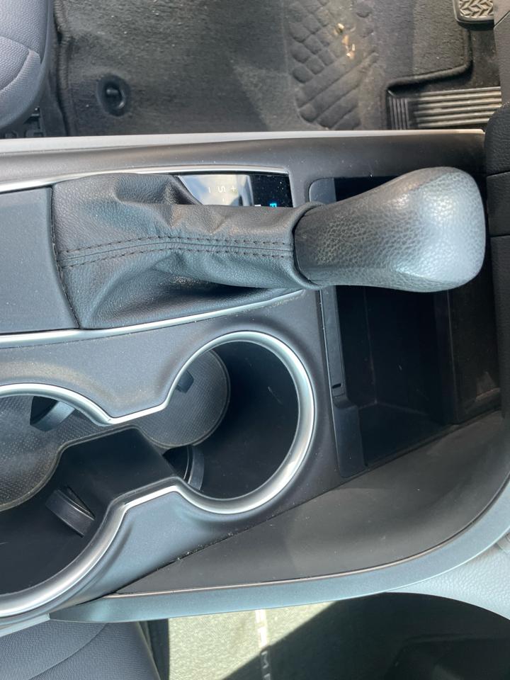Toyota Camry LE Auto (Natl) 2021