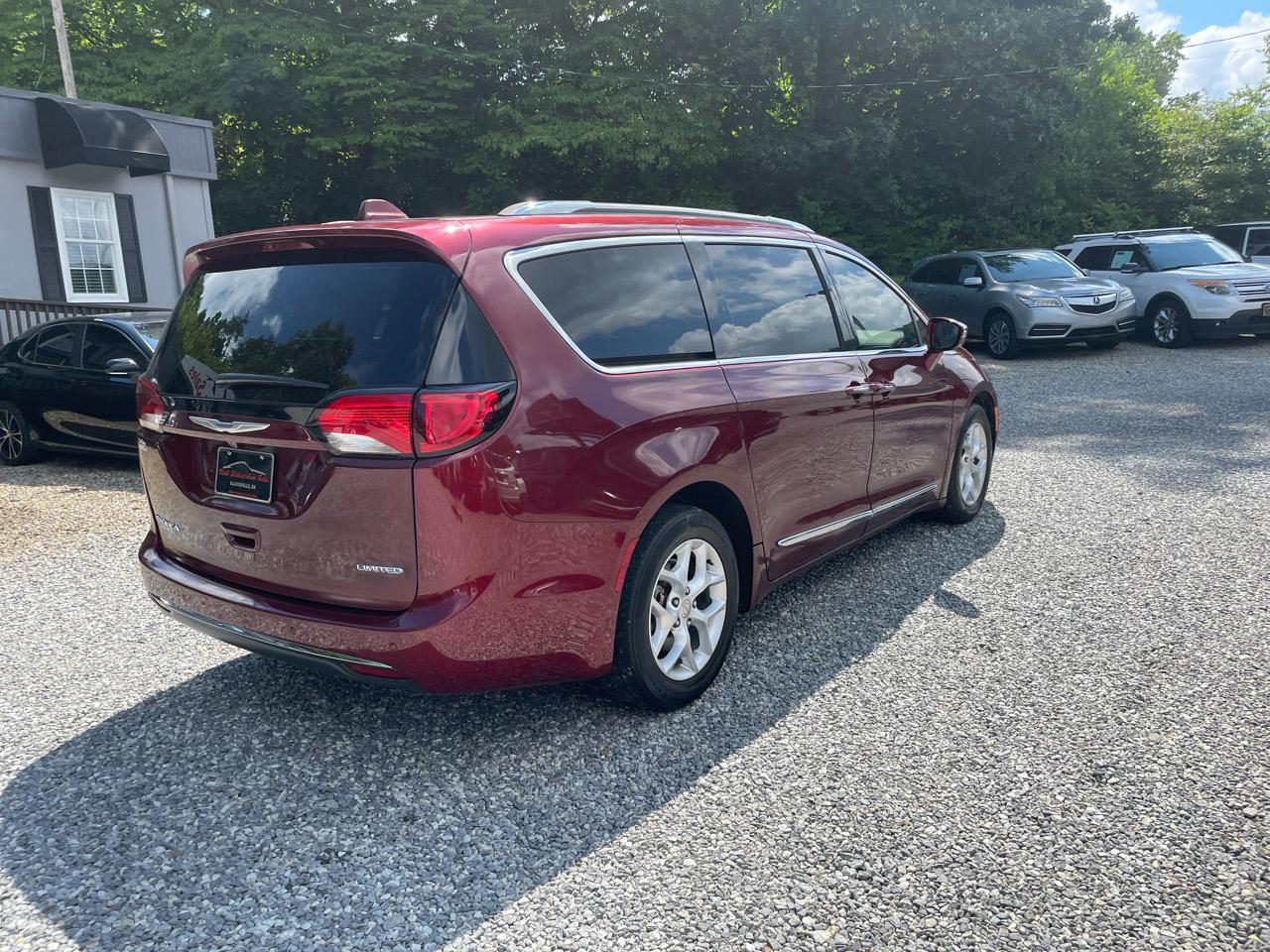 Chrysler Pacifica Limited FWD 2020