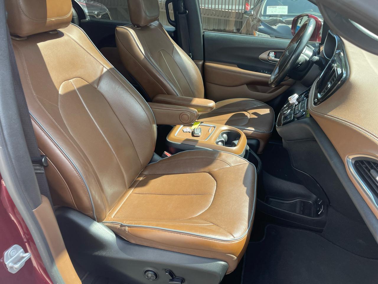 Chrysler Pacifica Limited FWD 2020