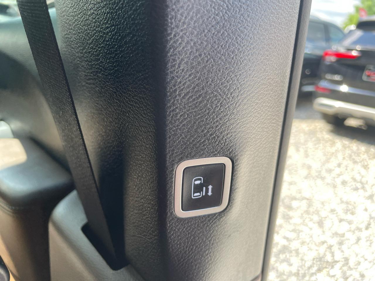 Chrysler Pacifica Limited FWD 2020