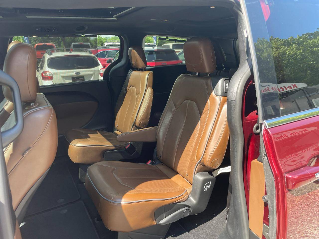 Chrysler Pacifica Limited FWD 2020