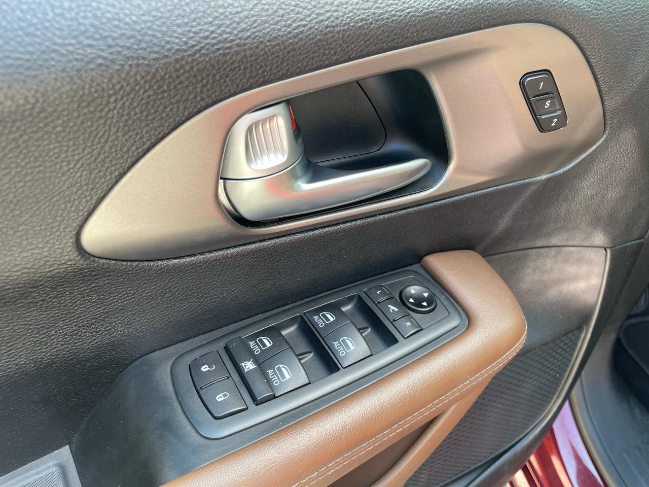 Chrysler Pacifica Limited FWD 2020