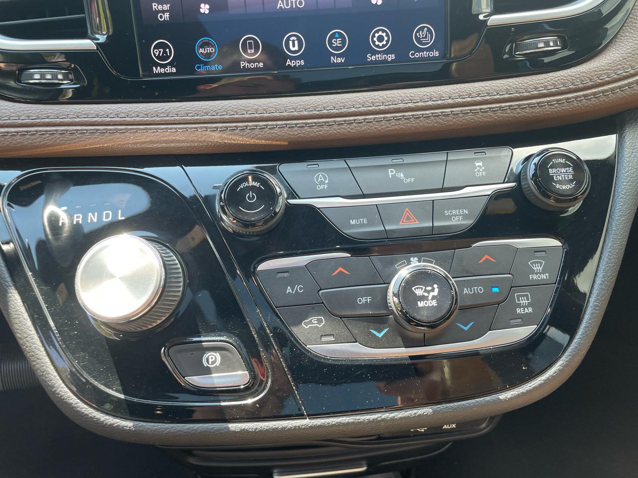 Chrysler Pacifica Limited FWD 2020