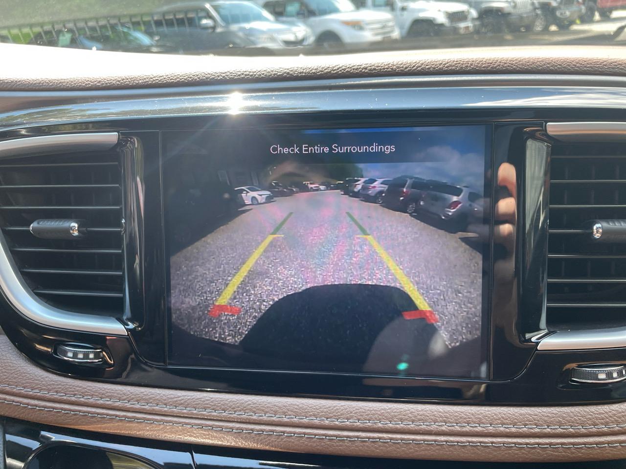 Chrysler Pacifica Limited FWD 2020