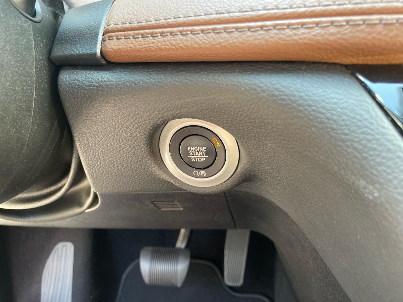 Chrysler Pacifica Limited FWD 2020