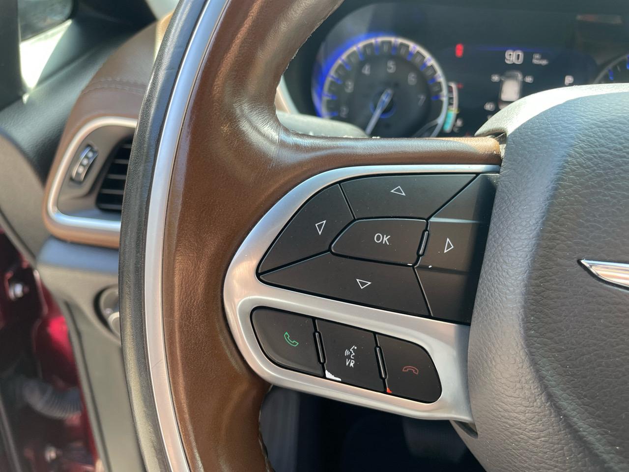 Chrysler Pacifica Limited FWD 2020
