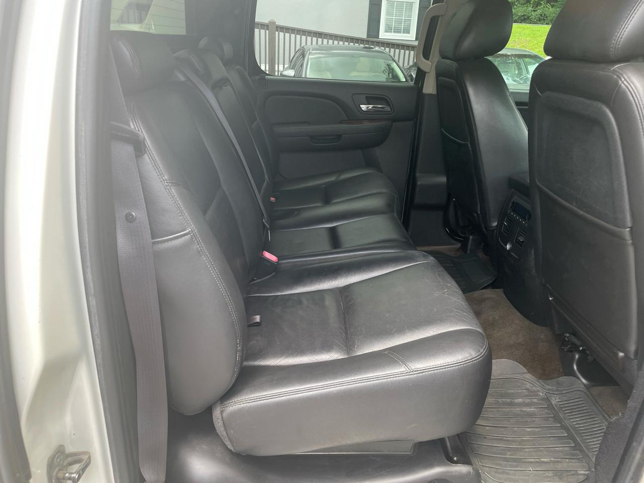 Chevrolet Avalanche 4WD Crew Cab LTZ 2012