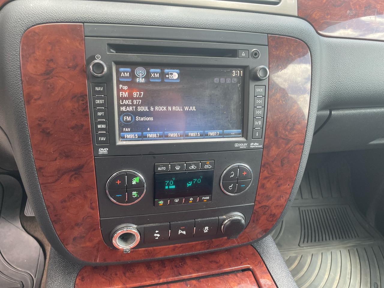 Chevrolet Avalanche 4WD Crew Cab LTZ 2012