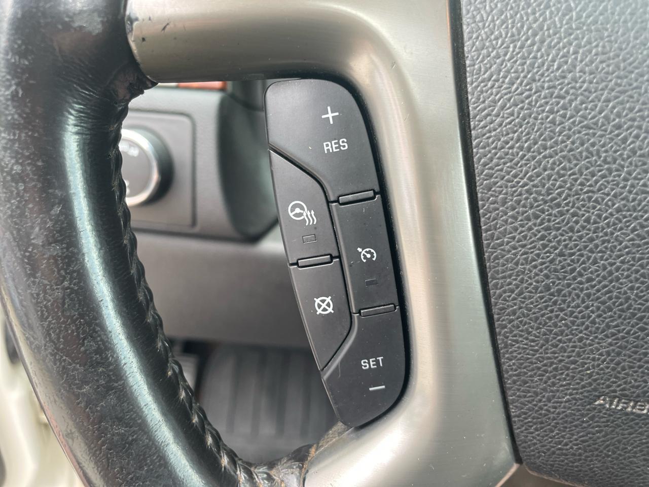 Chevrolet Avalanche 4WD Crew Cab LTZ 2012