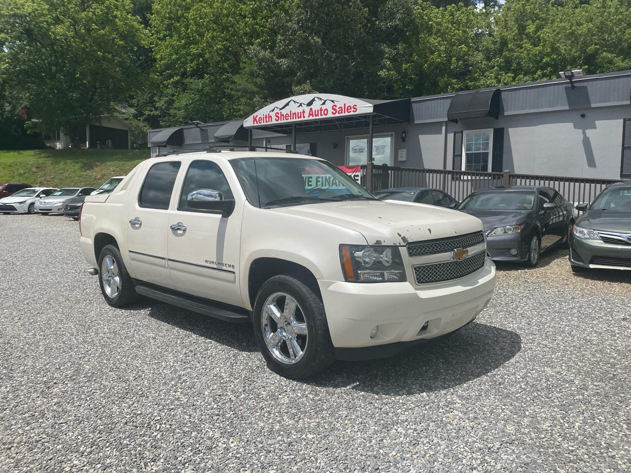 Chevrolet Avalanche 4WD Crew Cab LTZ 2012