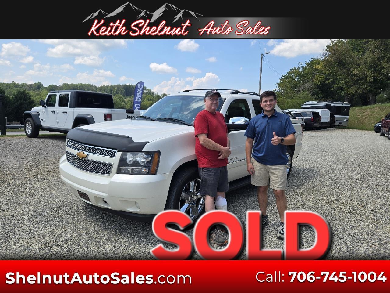 2012 Chevrolet Avalanche 4WD Crew Cab LTZ