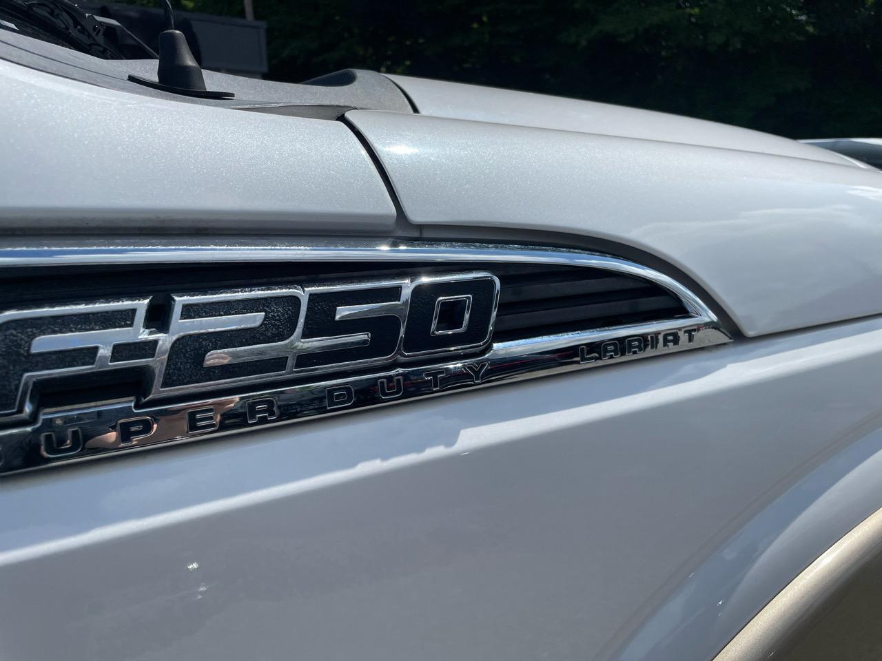 Ford Super Duty F-250 SRW 4WD Crew Cab 156" Lariat 2012