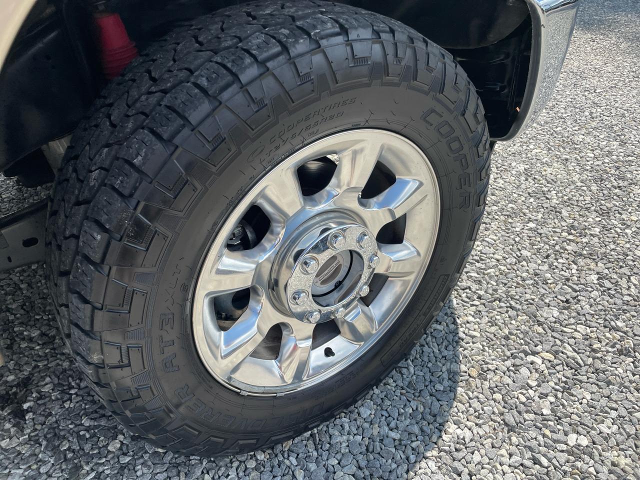 Ford Super Duty F-250 SRW 4WD Crew Cab 156" Lariat 2012