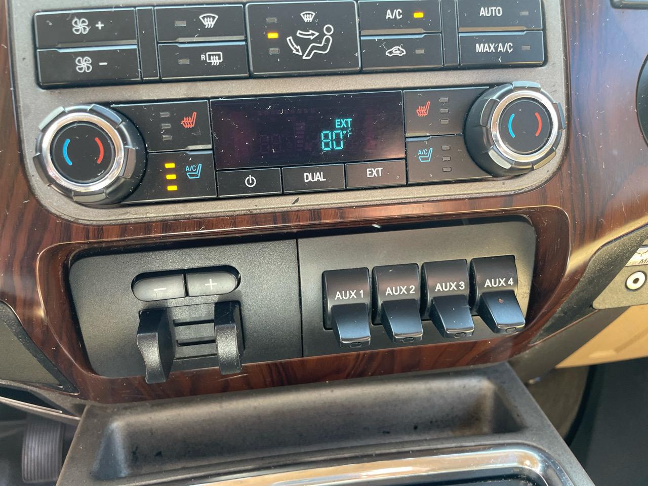 Ford Super Duty F-250 SRW 4WD Crew Cab 156" Lariat 2012