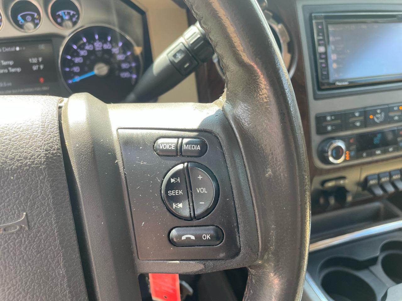 Ford Super Duty F-250 SRW 4WD Crew Cab 156" Lariat 2012