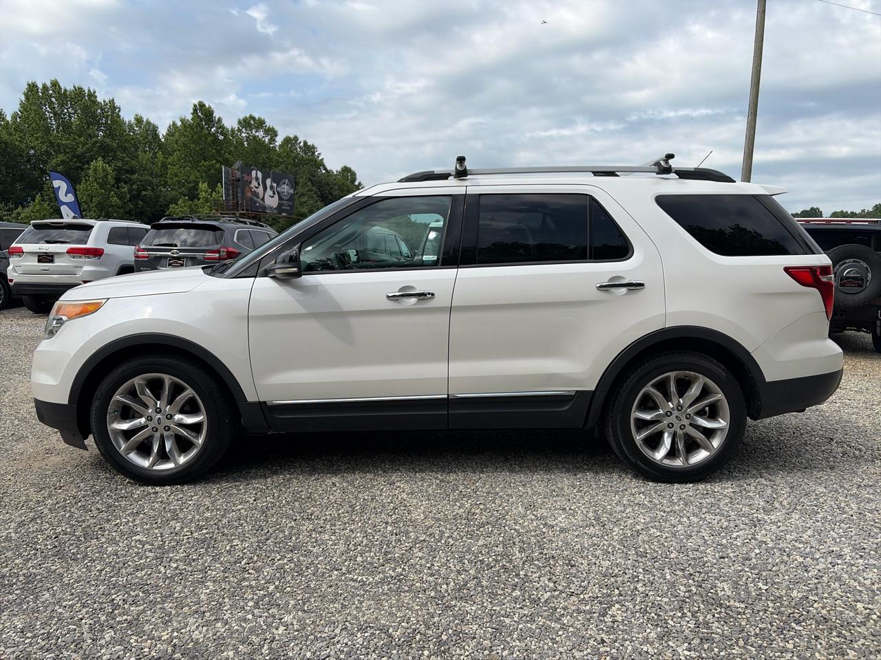 Ford Explorer FWD 4dr XLT 2012