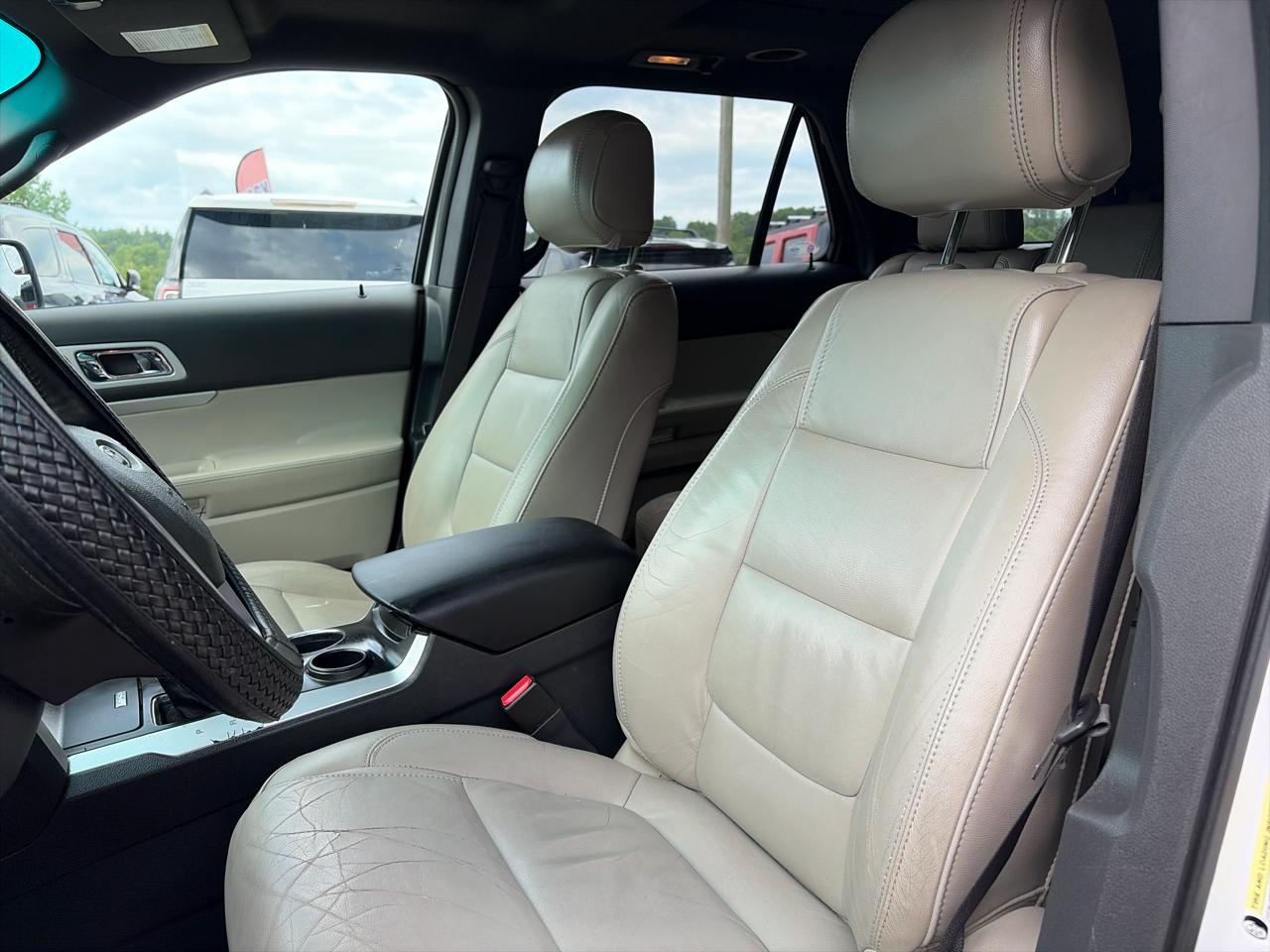 Ford Explorer FWD 4dr XLT 2012