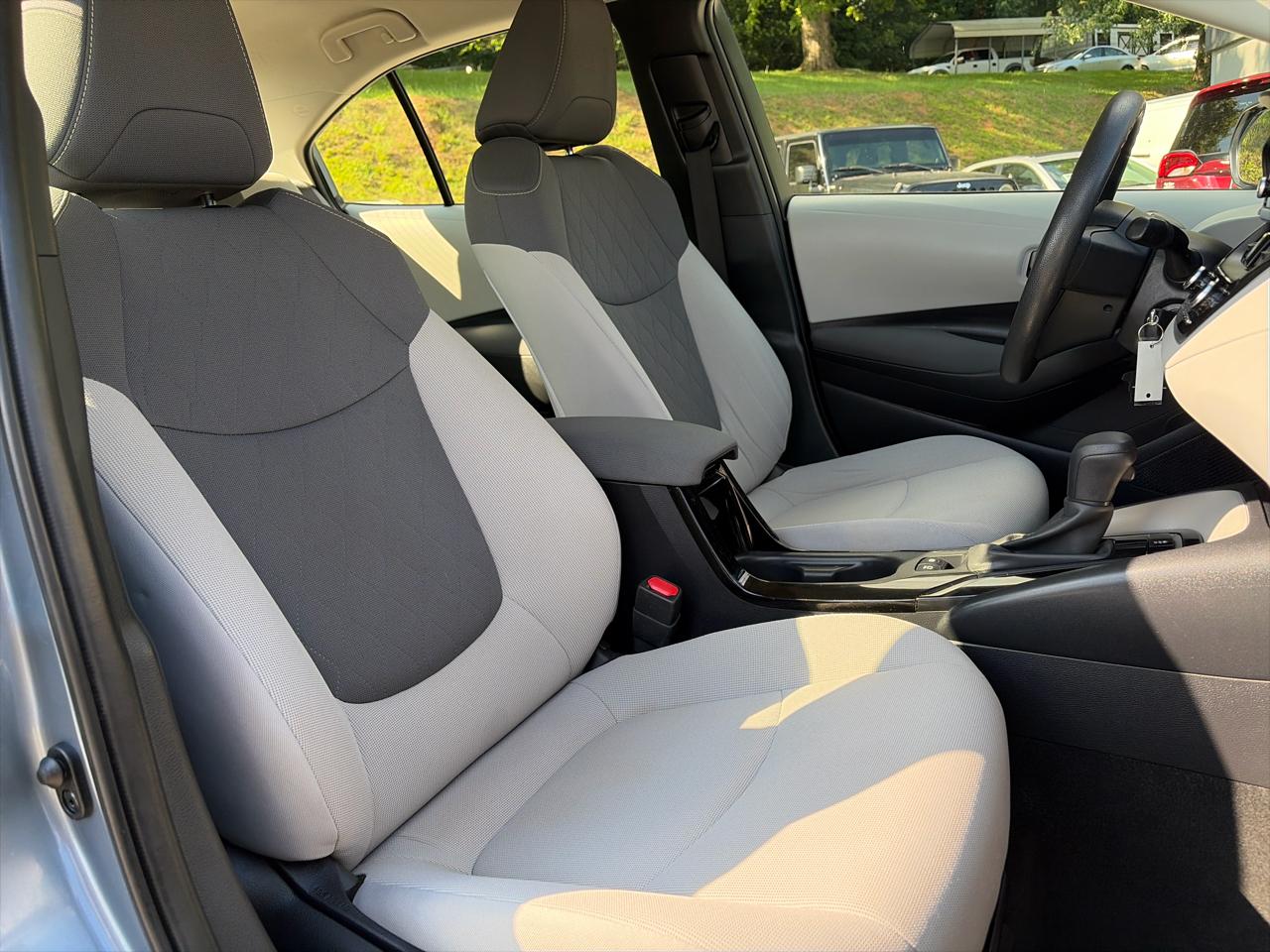 Toyota Corolla LE CVT (Natl) 2022