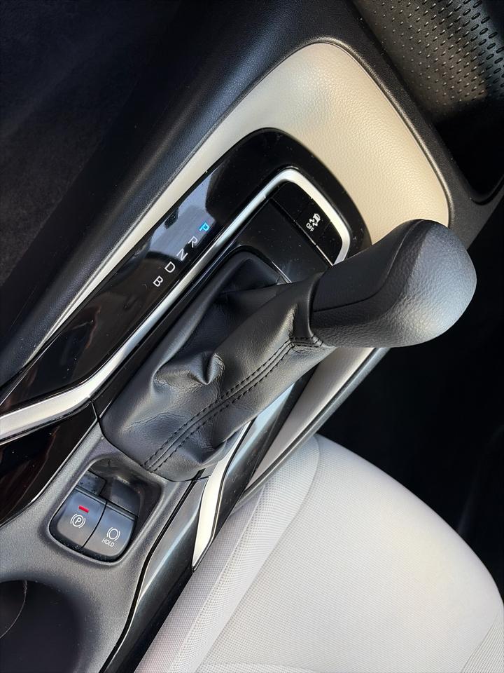 Toyota Corolla LE CVT (Natl) 2022