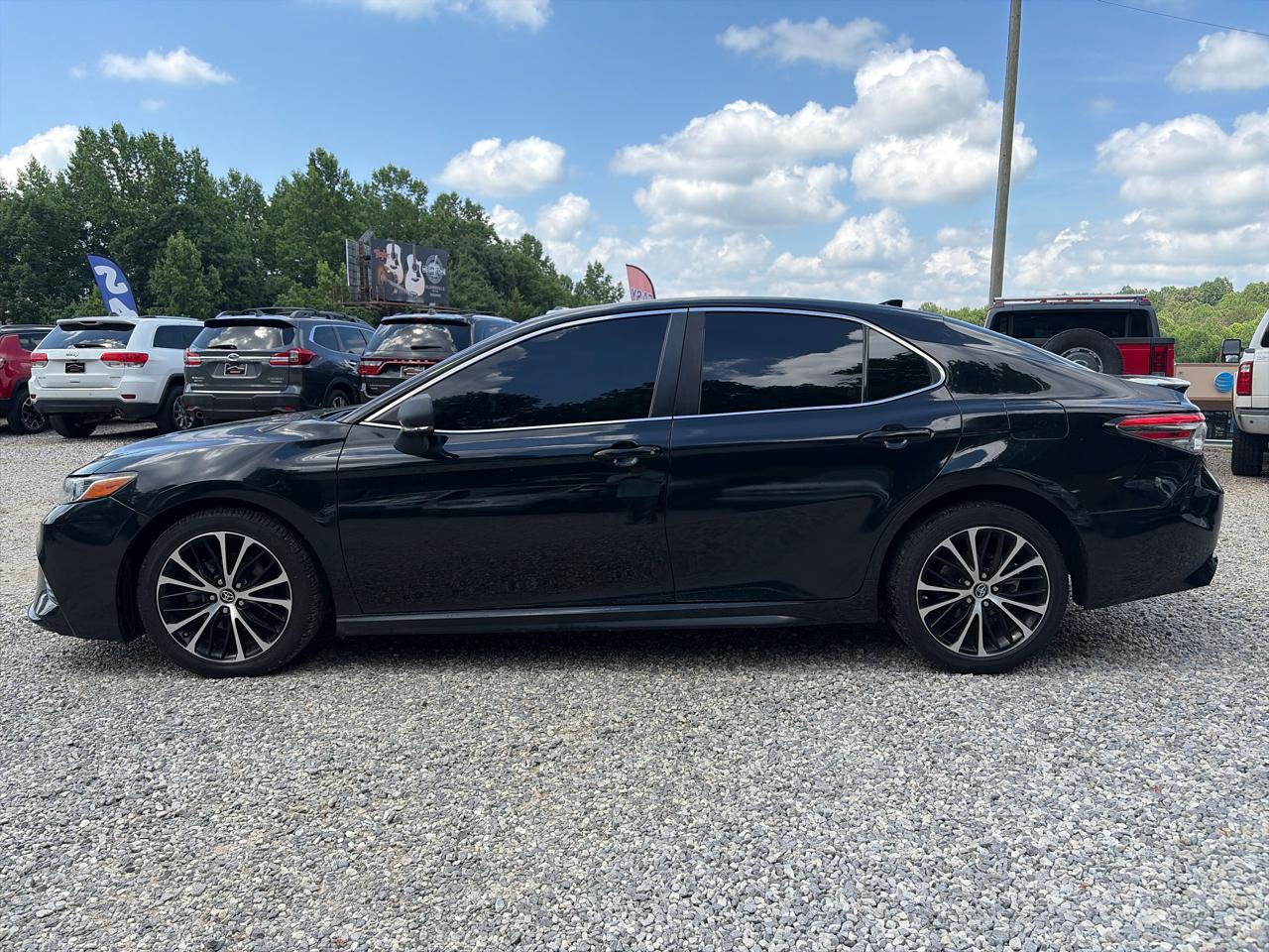 Toyota Camry XLE Auto (Natl) 2019