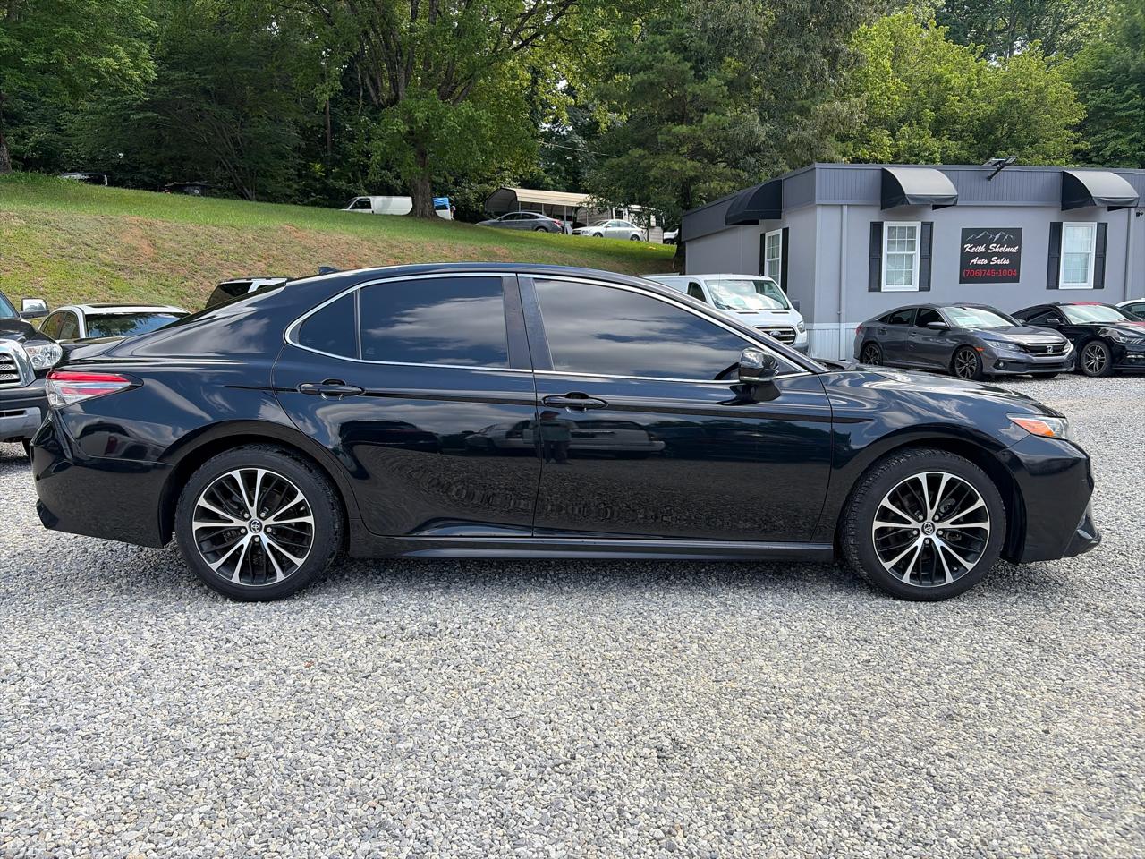 Toyota Camry XLE Auto (Natl) 2019