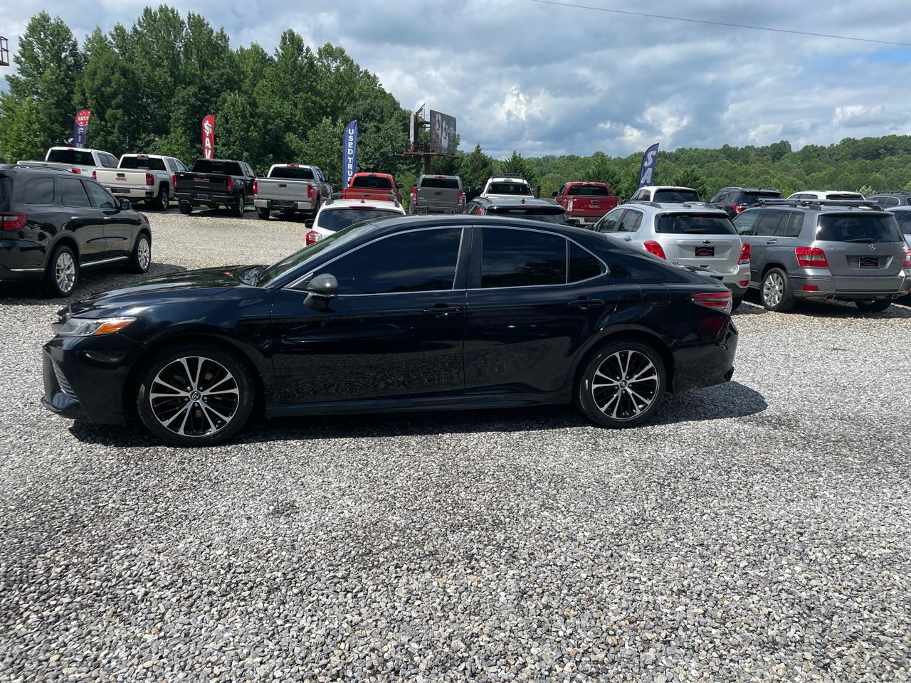 Toyota Camry SE Auto (Natl) 2019