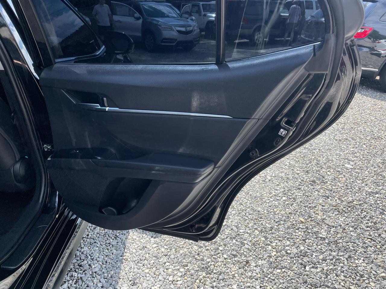 Toyota Camry SE Auto (Natl) 2019