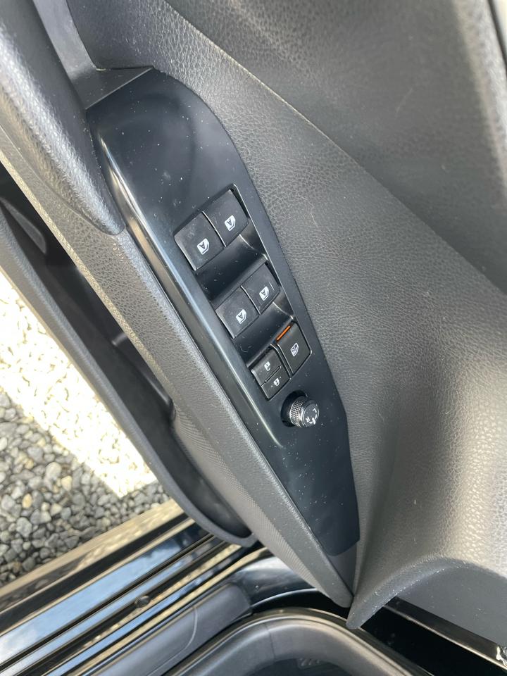 Toyota Camry SE Auto (Natl) 2019