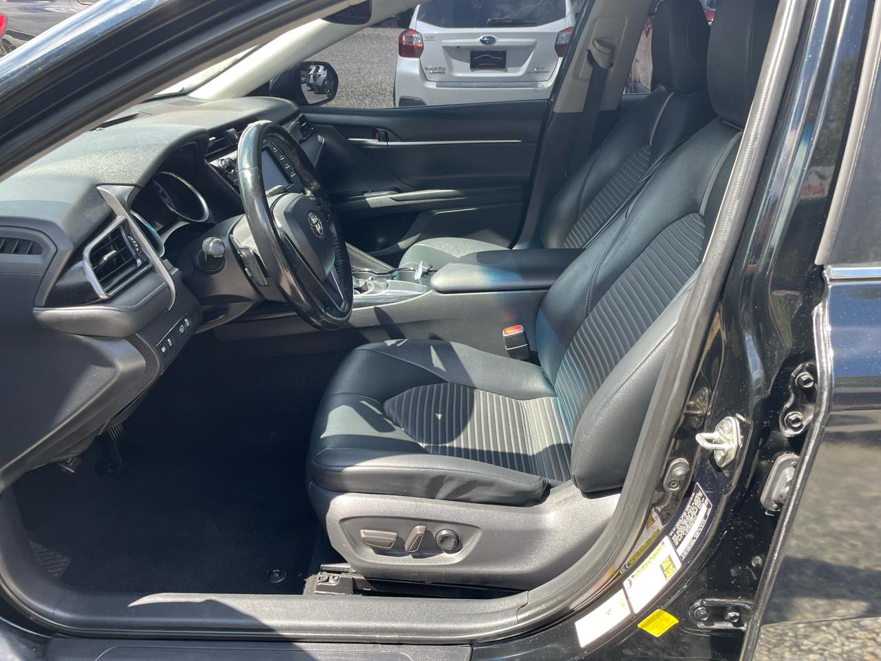 Toyota Camry SE Auto (Natl) 2019