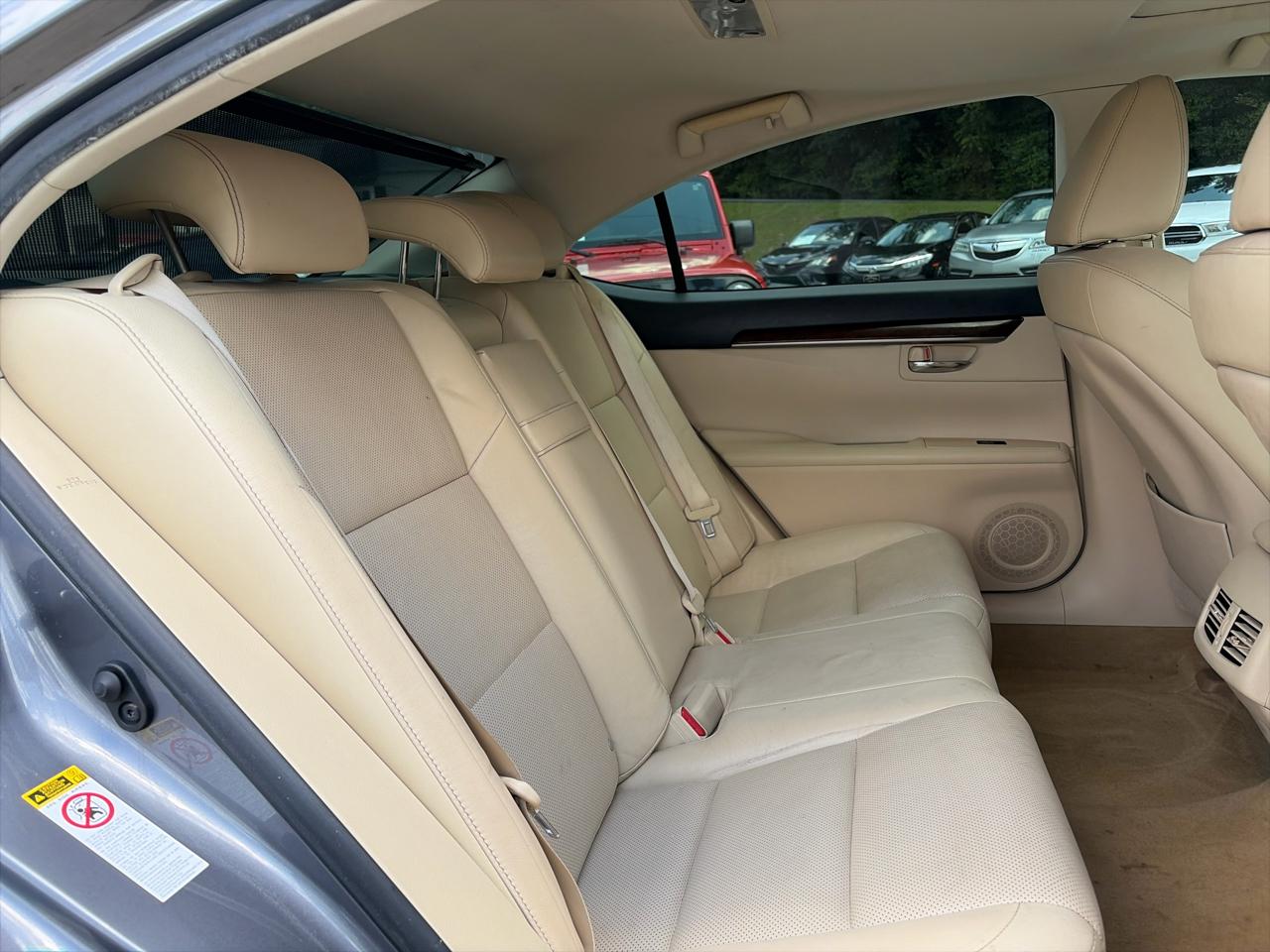 Lexus ES 350 4dr Sdn 2013