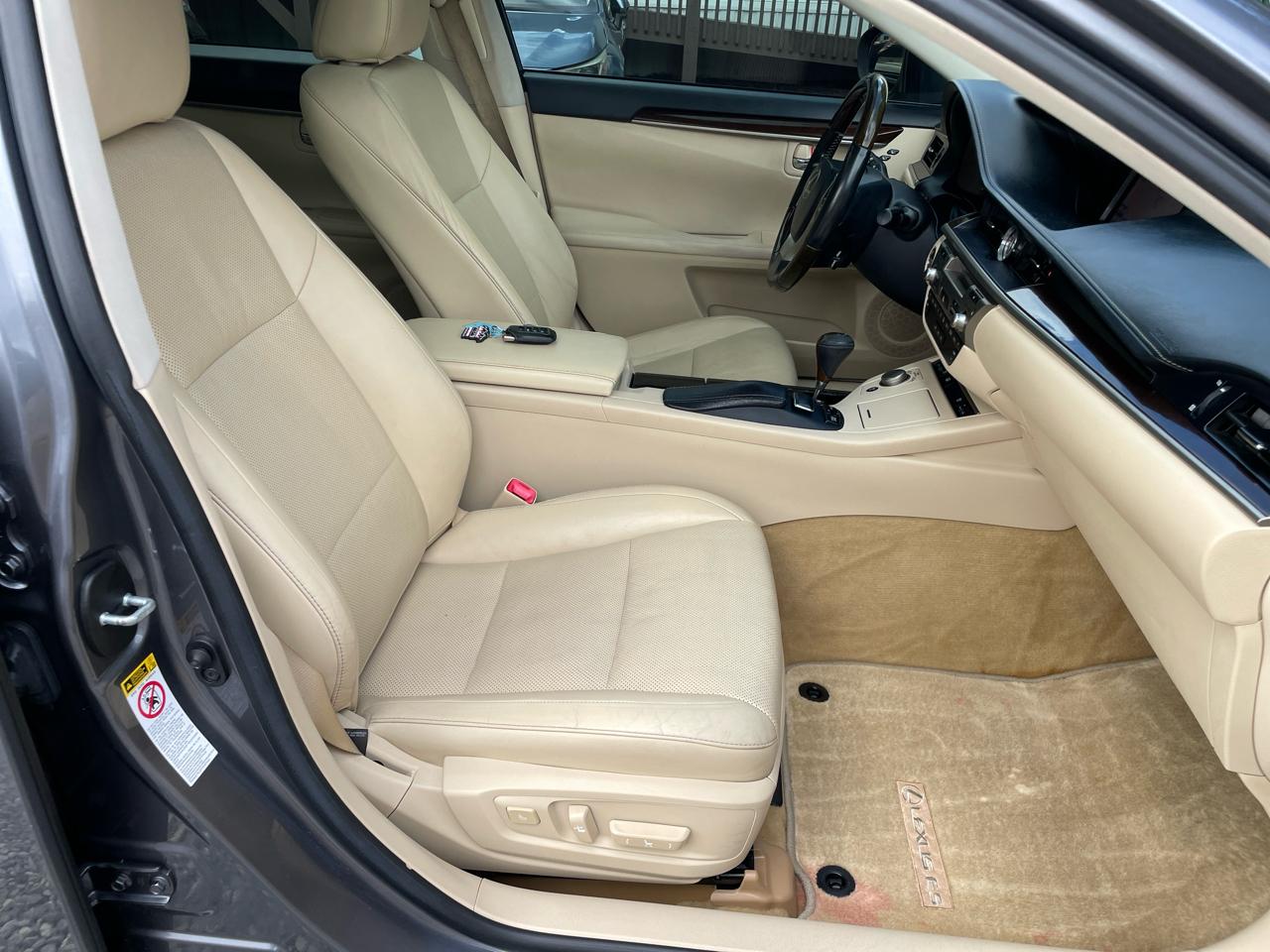 Lexus ES 350 4dr Sdn 2013