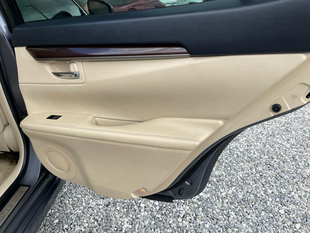 Lexus ES 350 4dr Sdn 2013