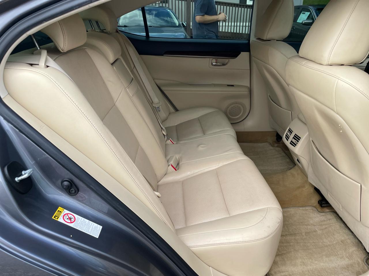 Lexus ES 350 4dr Sdn 2013