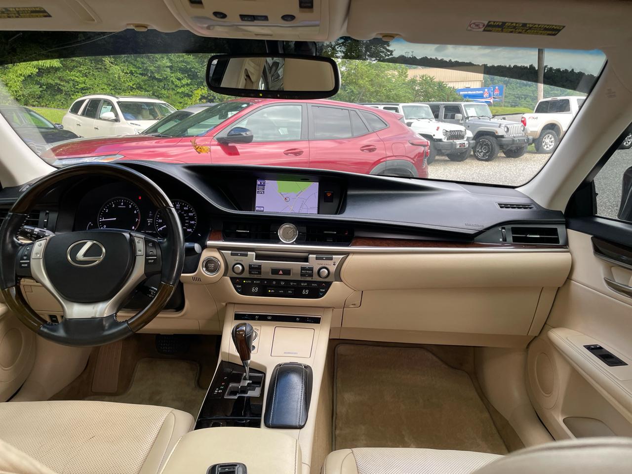 Lexus ES 350 4dr Sdn 2013