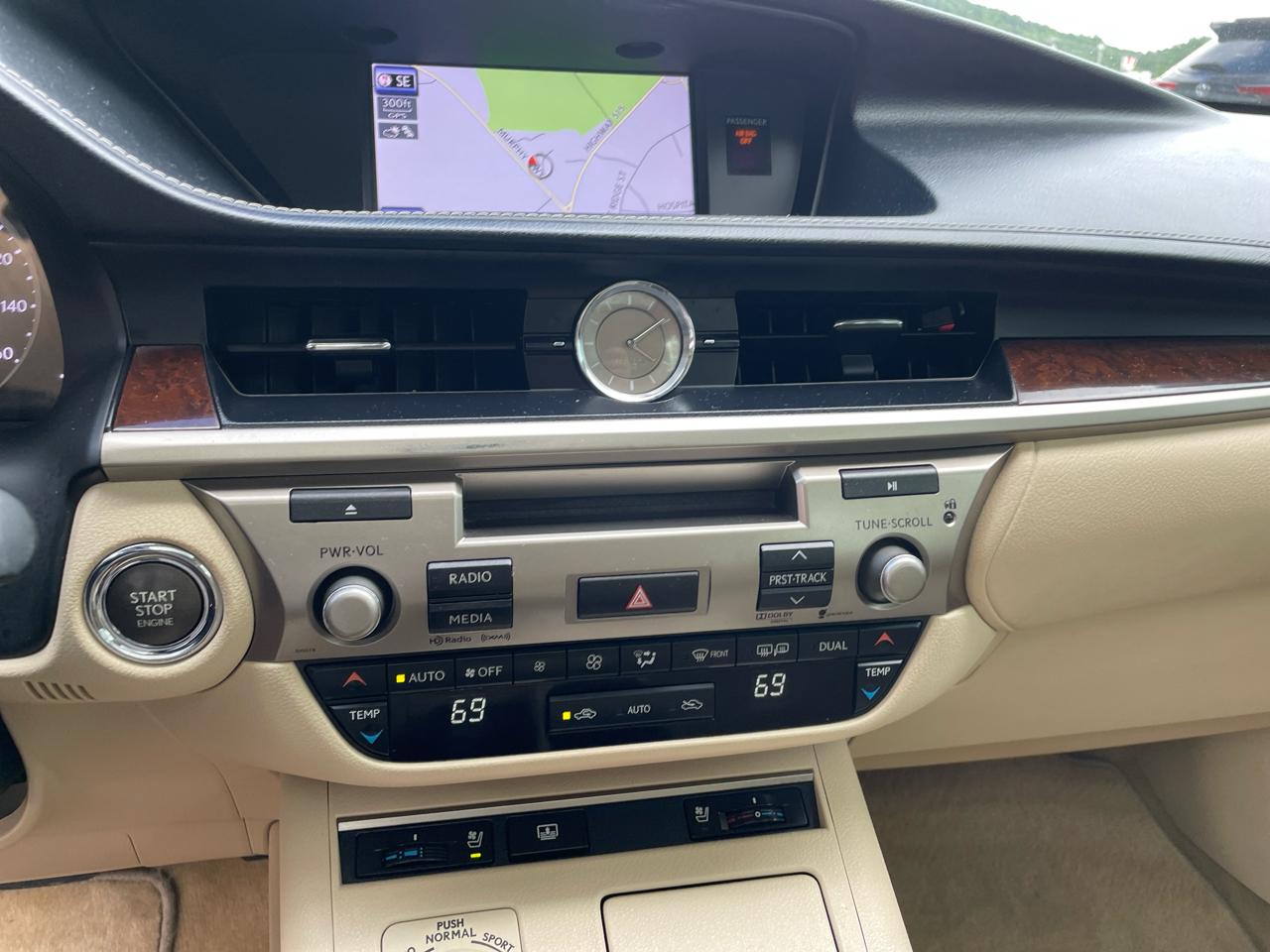 Lexus ES 350 4dr Sdn 2013