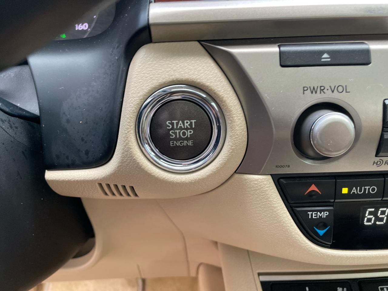 Lexus ES 350 4dr Sdn 2013
