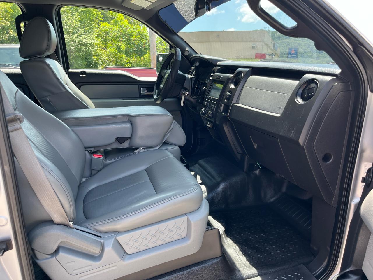 Ford F-150 4WD SuperCrew 145" Platinum 2014