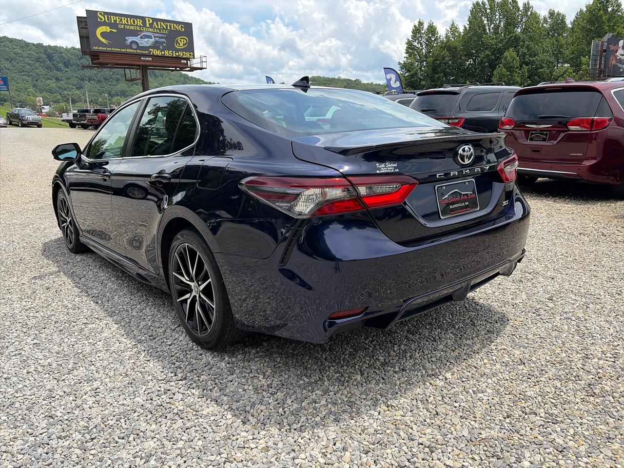 Toyota Camry SE Auto (Natl) 2021